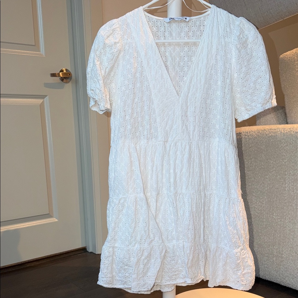 Elegant White Lace Mini Babydoll Dress